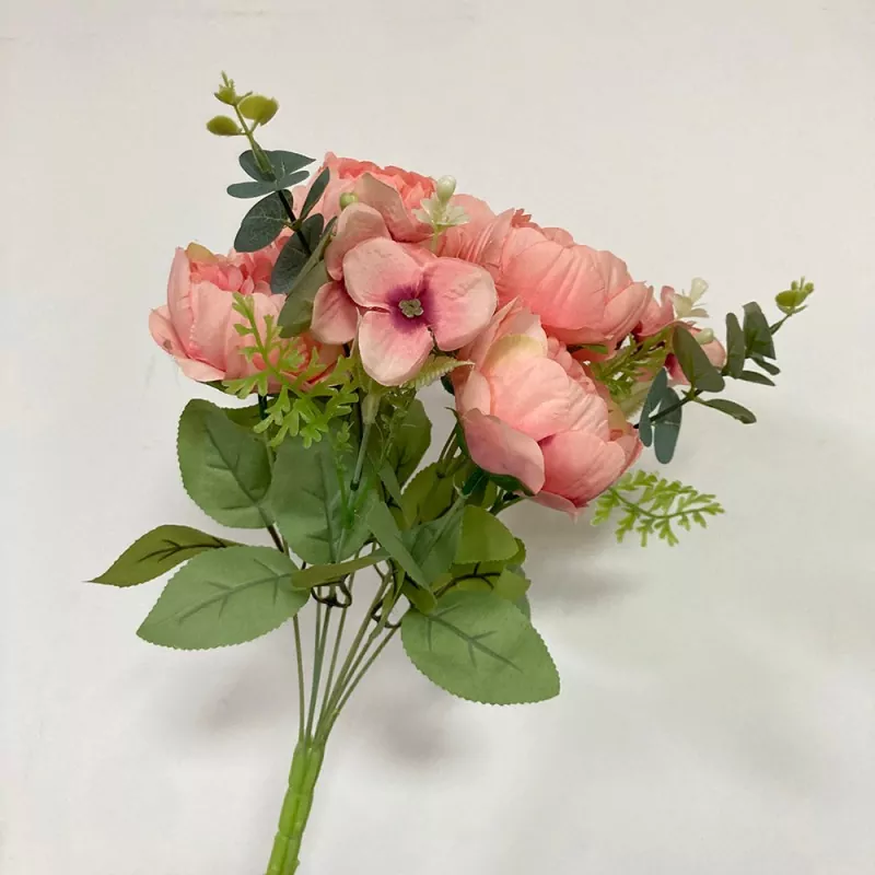 Van welke materialen zijn kunstbloemen gemaakt?