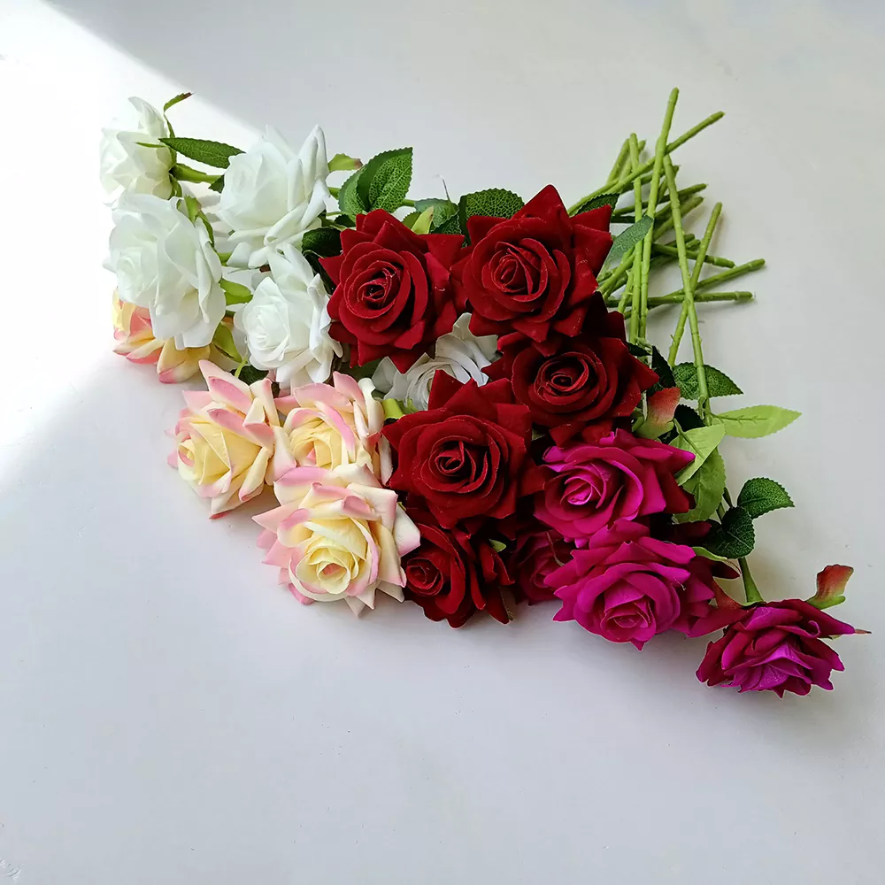 Velvet rozen zijden bloemen